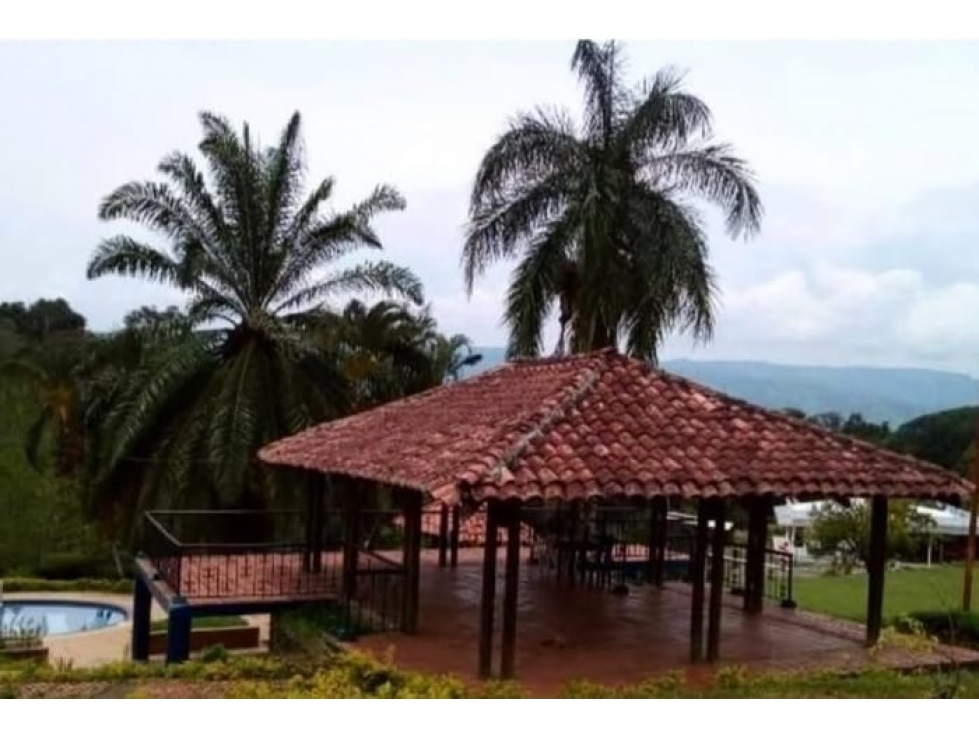 En venta casa Campestre en conjunto Exclusivo en Viterbo