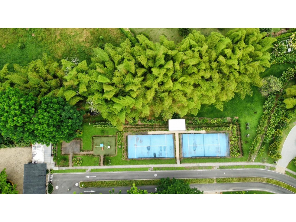 En venta Lote en Condominio Cerritos