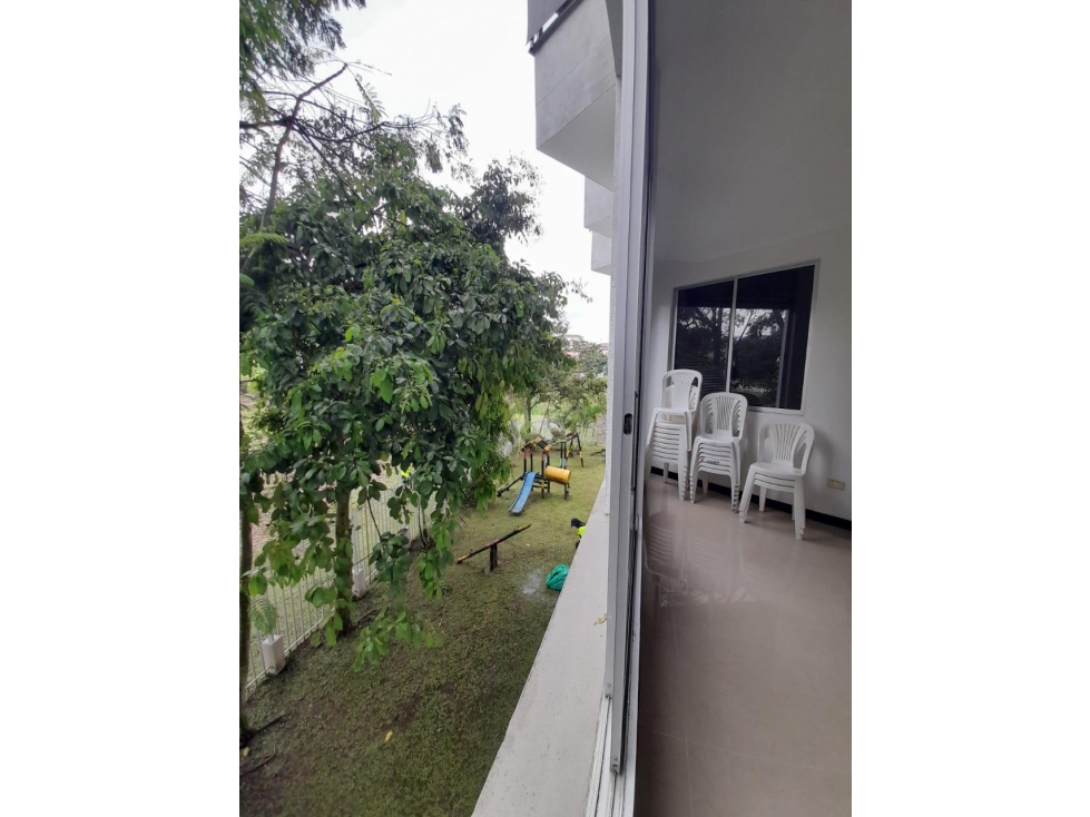 En venta Apartamento en Pinares Pereira — foto 3