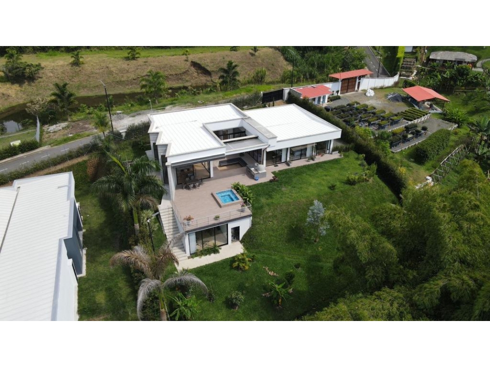En Venta Casa Campestre en Cerritos, Pereira