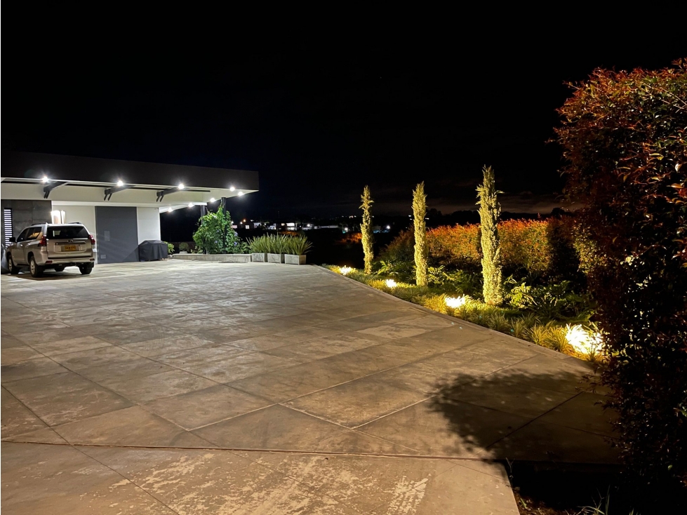 En venta casa campestre en Tribunas - vía Armenia
