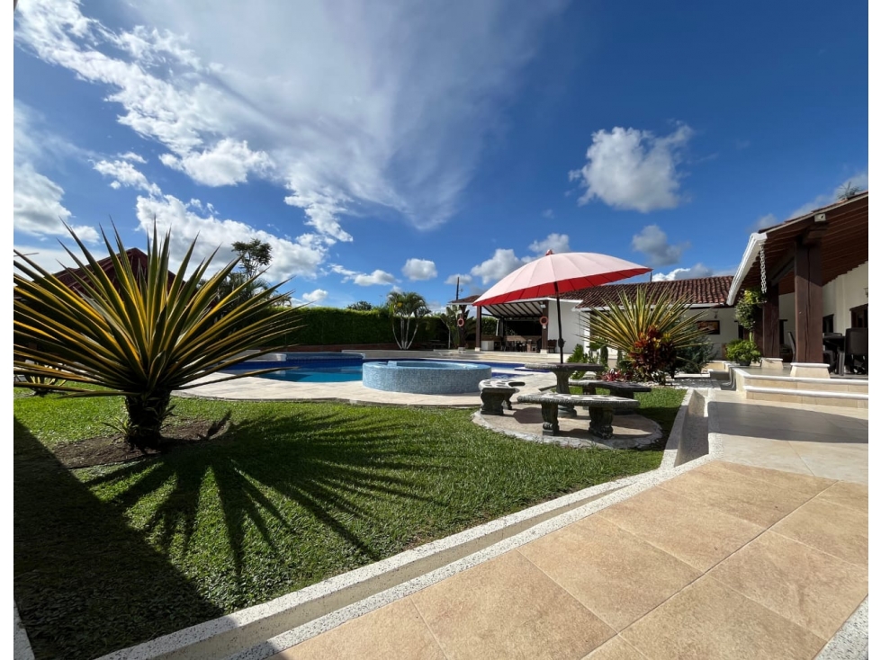 En venta finca campestre en Morelia - Pereira