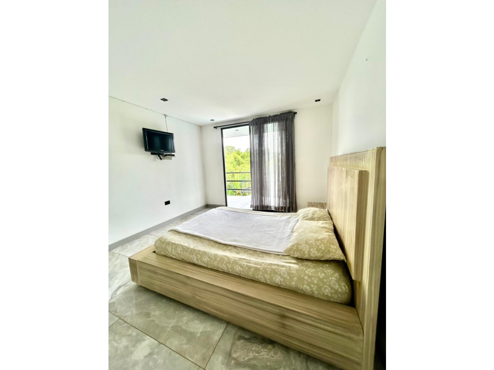 En venta Finca Hotel en Alcalá - 2