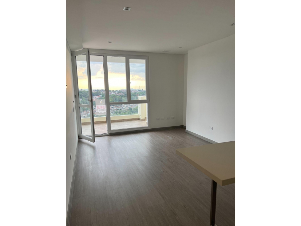 En venta apartamento La Quinta club House — foto 5