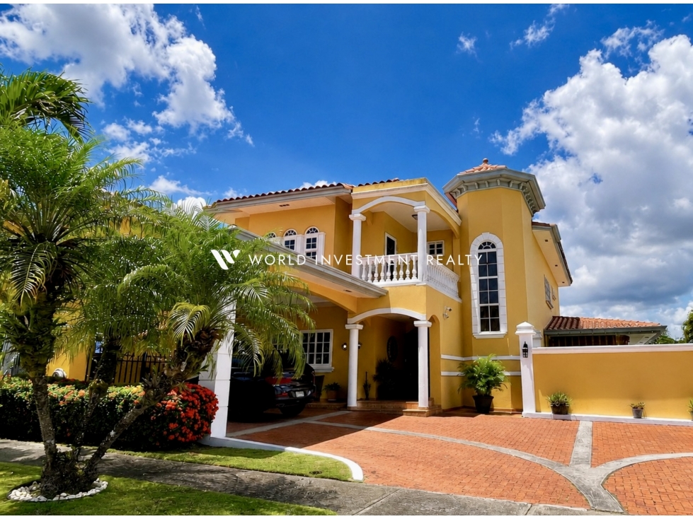 HERMOSA CASA EN VENTA EN ANCÓN | URBANIZACIÓN PRIVADA