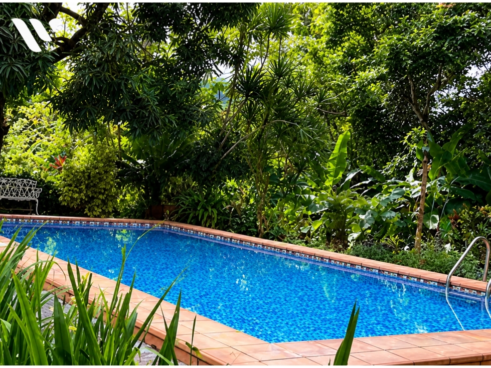 Casa en Venta con Piscina en Las Cumbres