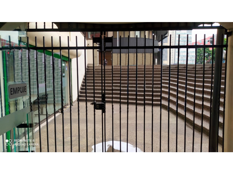 LOCAL EN VENTA CENTRO MEDELLÍN VITRINA COMERCIAL EN COLSEGUROS — foto 3