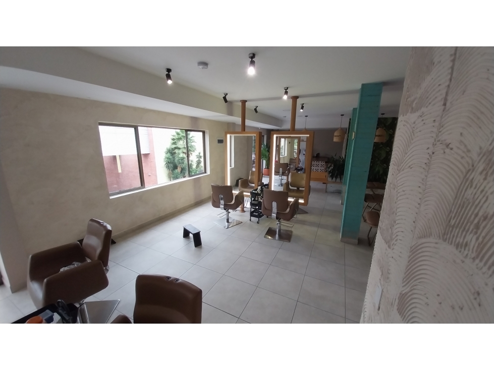 EDIFICIO OFICINAS Y LOCALES VENTA CONQUISTADORES LAURELES RENTANDO — foto 2