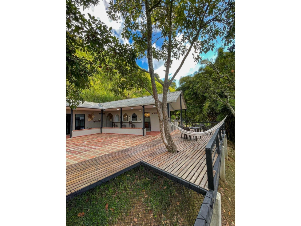 CASA FINCA VENTA VENECIA PUERTA CERRADA REMATE MOTIVO VIAJE - 1