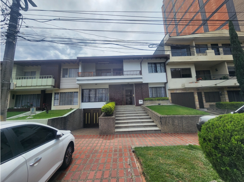 CASA EN VENTA SIMON BOLIVAR INVERSIÓN CONSTRUCTORES O VIVIR