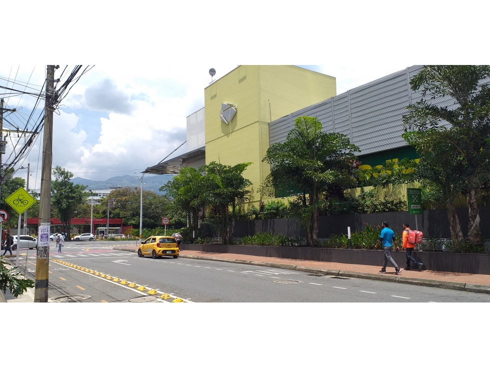 EDIFICIO OFICINAS Y LOCALES VENTA CONQUISTADORES LAURELES RENTANDO — foto 5