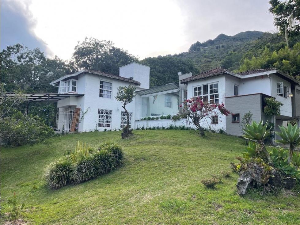 CASA EN ALQUILER COPACABANA TOTALMENTE AMOBLADA VEREDA LA VETA - 1