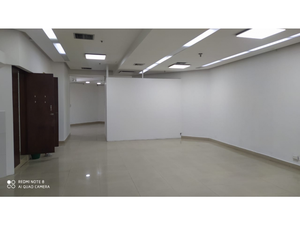 LOCAL EN VENTA CENTRO MEDELLÍN VITRINA COMERCIAL EN COLSEGUROS — foto 5