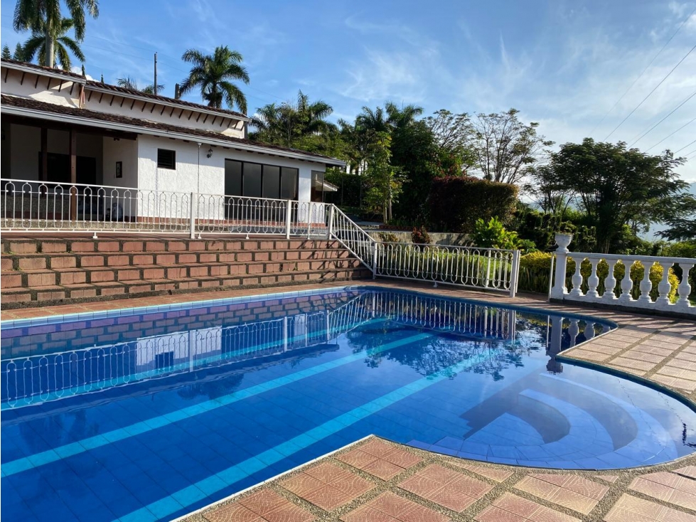 CASA CAMPESTRE VENTA COPACABANA EN URBANIZACIÓN EXCELENTE POTENCIAL — foto 2
