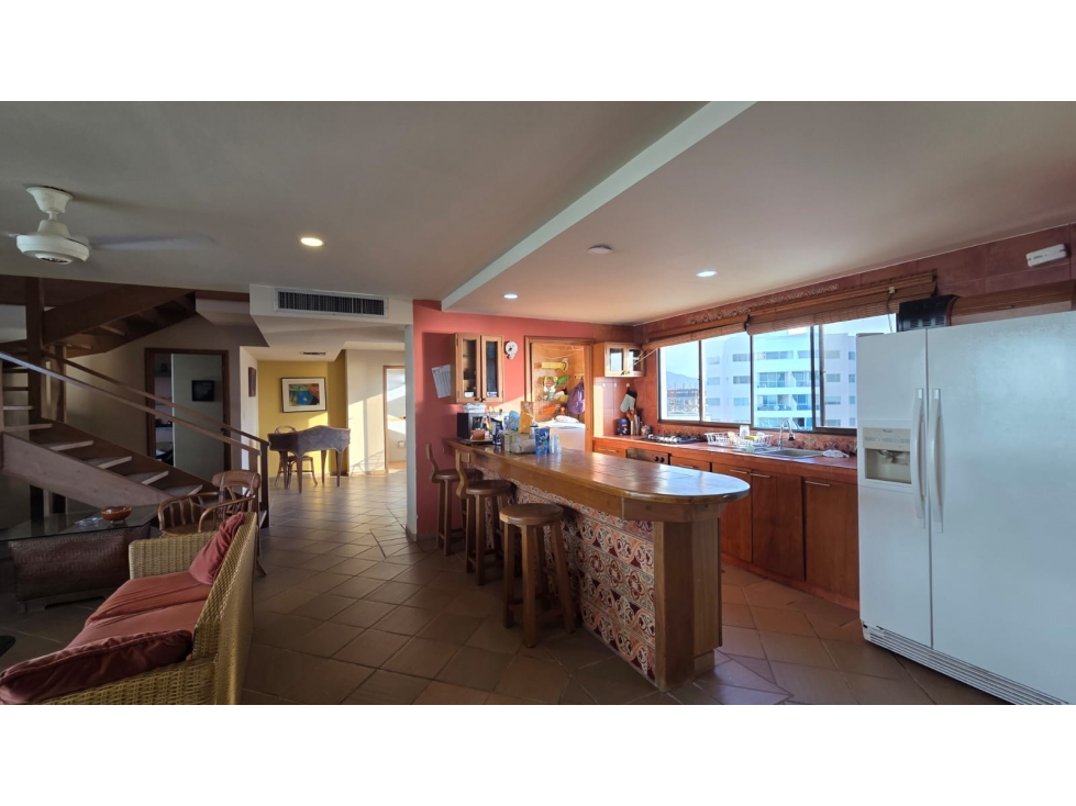 VENDO ESPECTACULAR PH EN BELLO HORIZONTE SANTA MARTA - PARA REMODELAR — foto 3