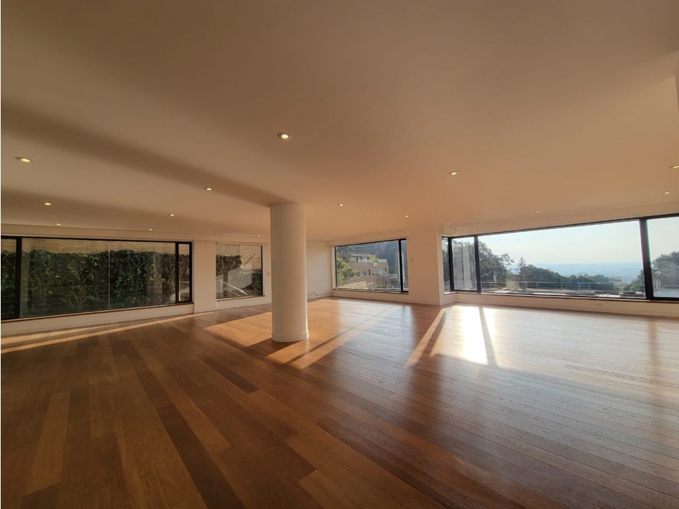 VENDO/ARRIENDO ESPECTACULAR APTO EN CHICO ORIENTAL