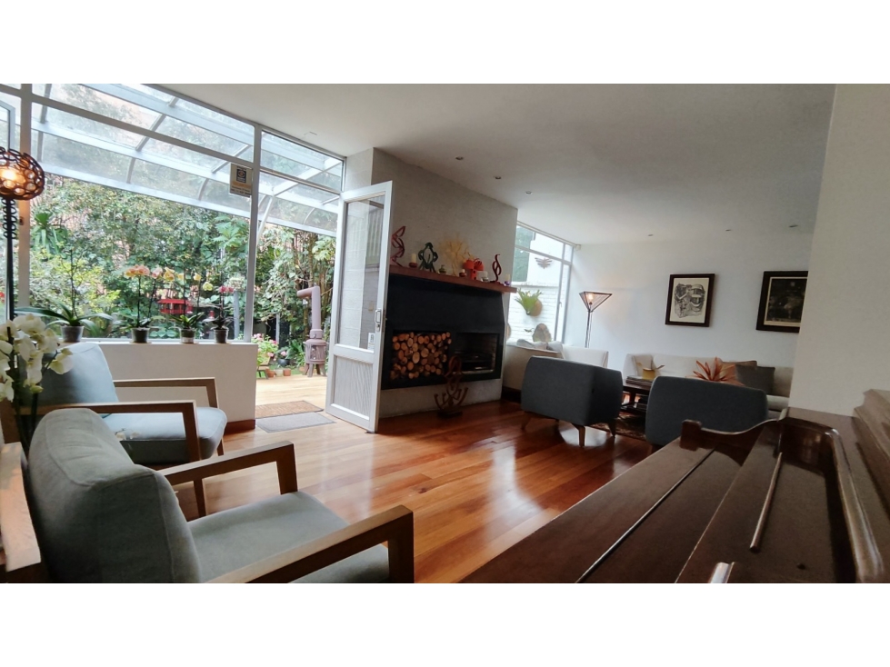 VENDO CASA EN ROSALES ABAJO CIRCUNVALAR