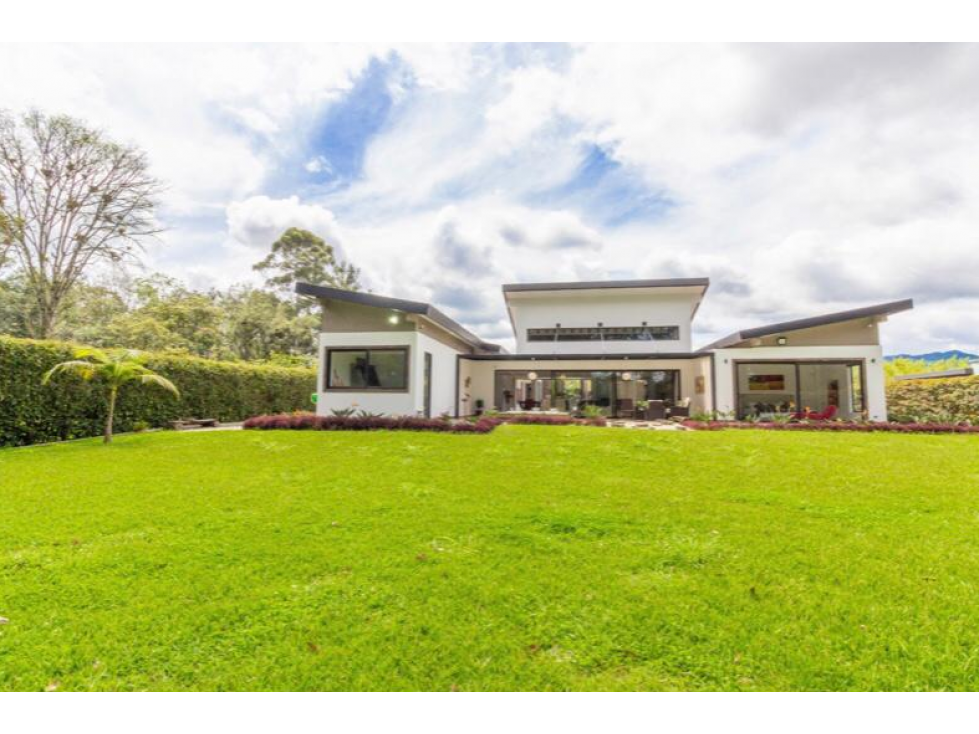 VENTA DE CASA EN LLANOGRANDE