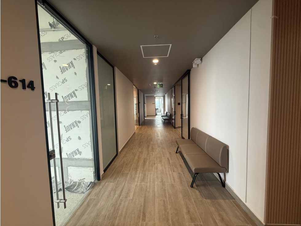 Consultorio Nuevo En Alquiler Centro Medico Zonata Av Centenario — foto 2