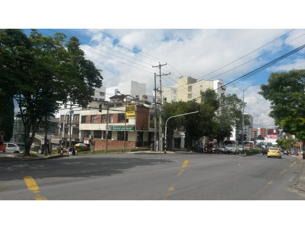 Se Alquila Casa Comercial Esquinera Avenida Bolívar Norte Armenia - 1