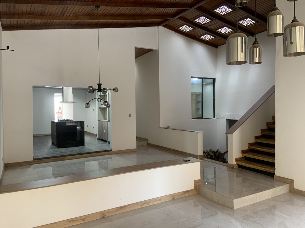 Se Vende Casa Renovada Barrio Profesionales Armenia