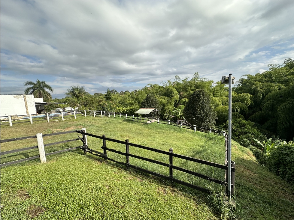 Se Vende Lote Campestre Con Pesebreras Via A Pueblo Tapao