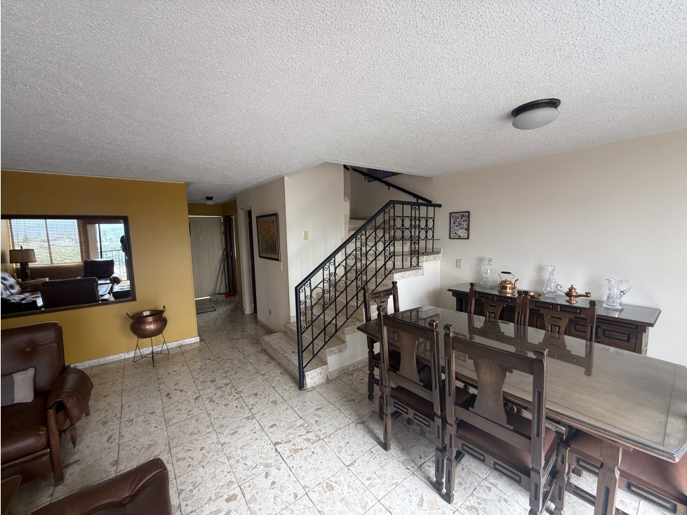 Se Vende Apto Duplex Barrio Coinca Sector Mall Privilegio