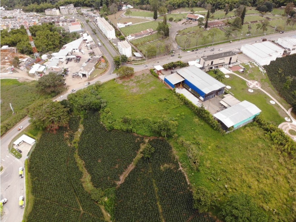 Se Vende Lote Uso De Suelo Industrial Sur de Armenia — foto 3