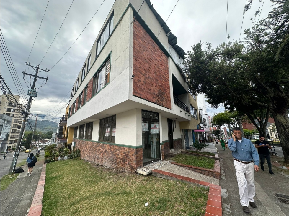 Se Alquila Casa Comercial Esquinera Avenida Bolívar Norte Armenia - 4