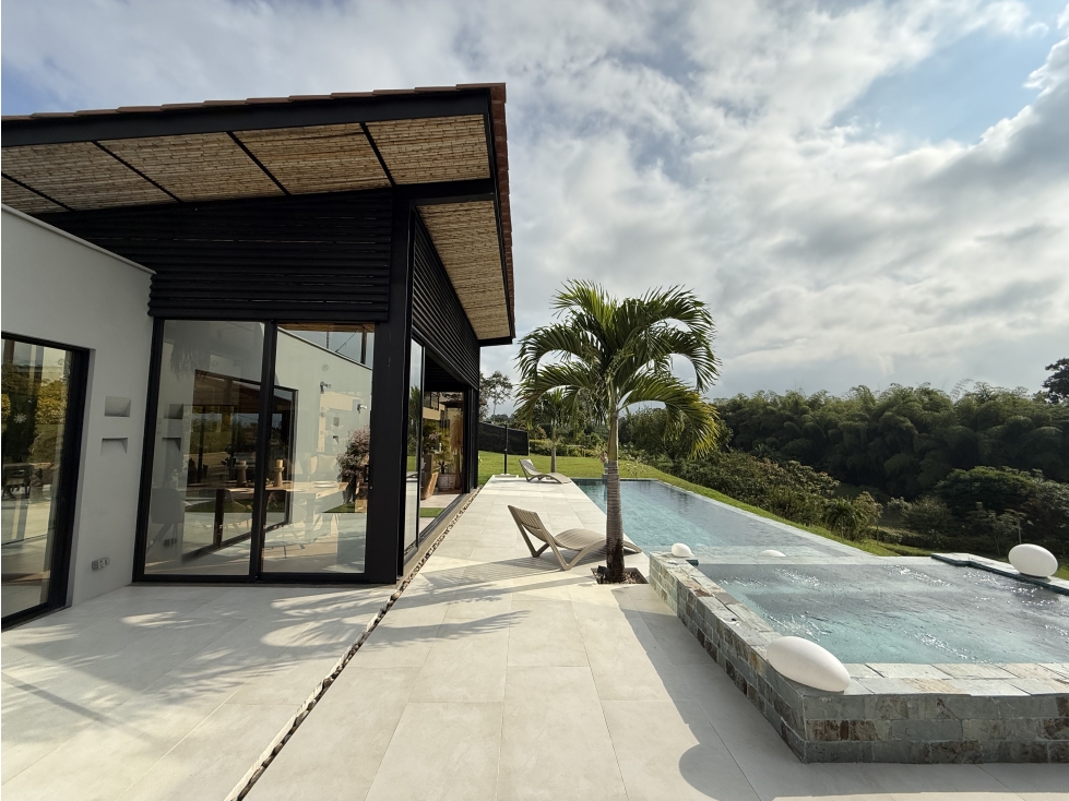 Se Vende/Alquila Casa Finca Condominio Cerrado Aeropuerto La Tebaida - 2
