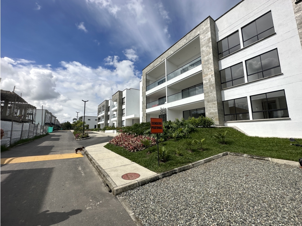 Se Vende Apartasuite Campestre Condominio Lagos De Iraka — foto 3