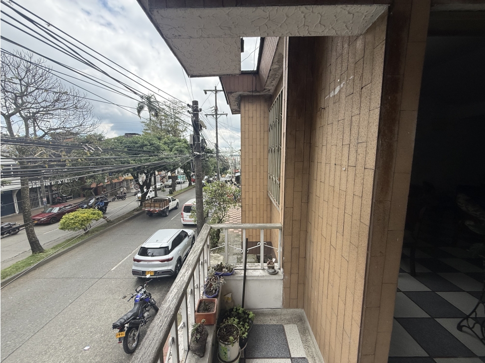Se Vende Casa Comercial Calle Segunda CC Bolivar — foto 4