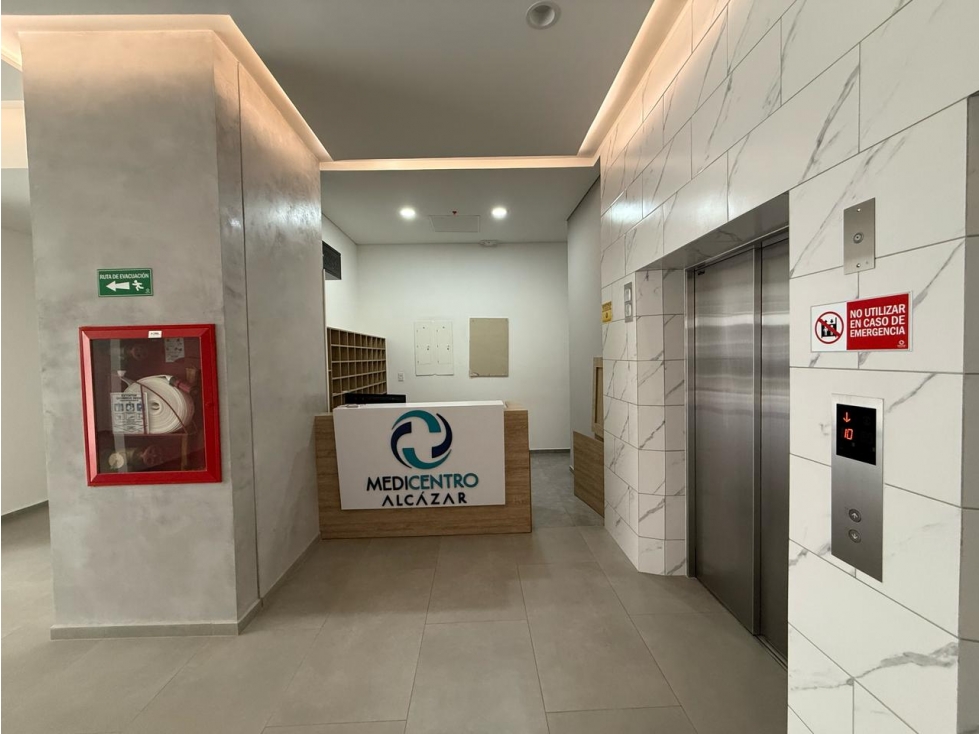 Se Arrienda Local Centro Medico Sector Clinicas Alcazar — foto 6