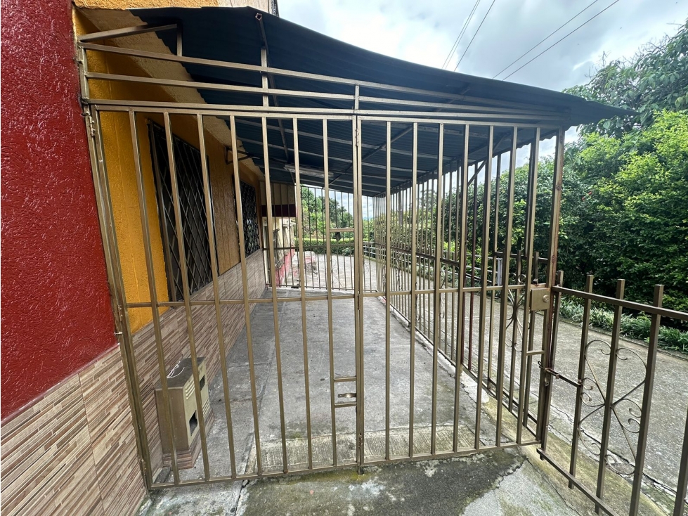 Se Vende Casa Bifamiliar Cerca Al Terminal De Transporte Armenia — foto 3