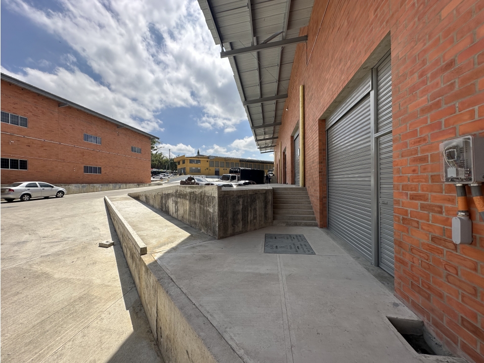 Se Vende Bodega Comercial Parque Logístico Armenia - 4