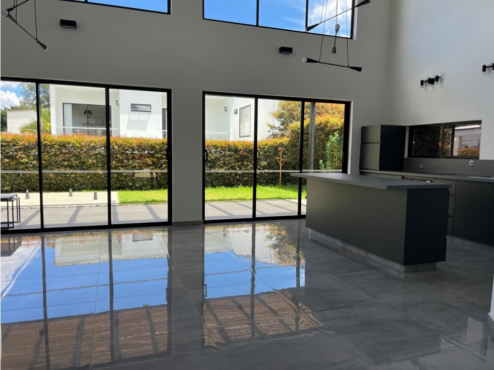 Casa Para Venta En Urbanización Cerrada En El Retiro — foto 4