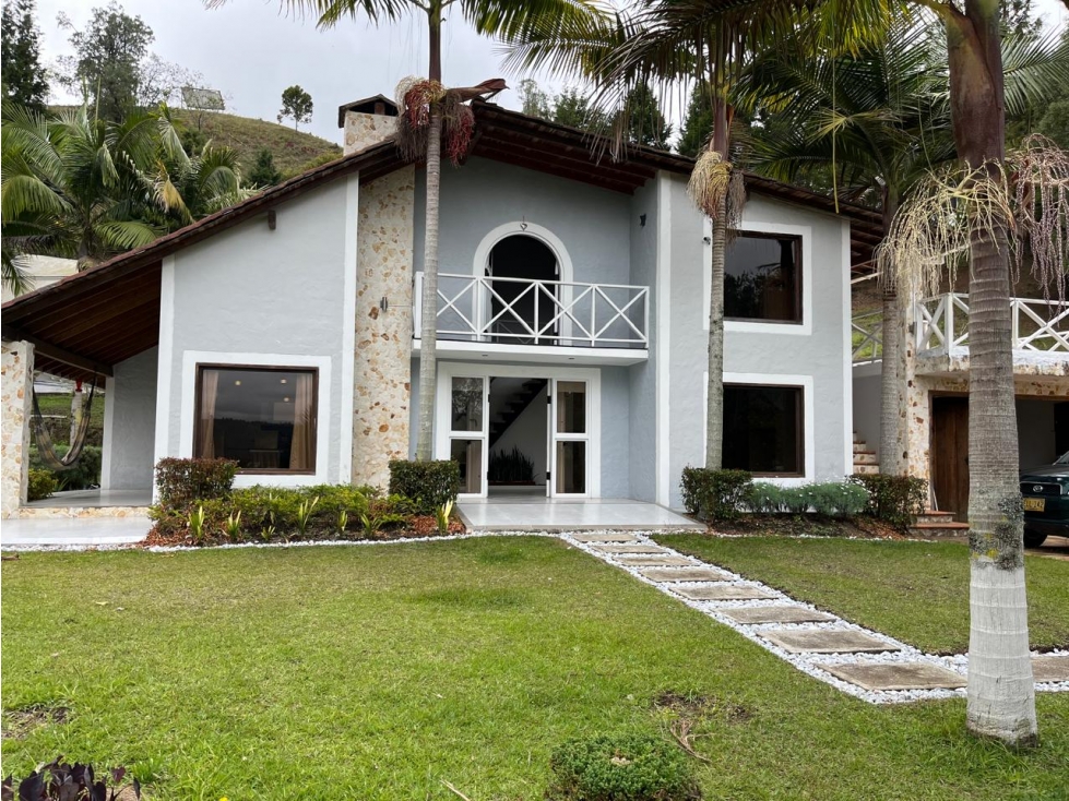 Finca para venta en Guarne - 1