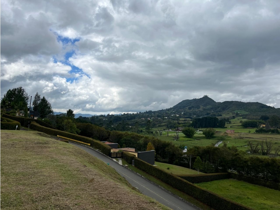 Lote en parcelación para venta en la ceja