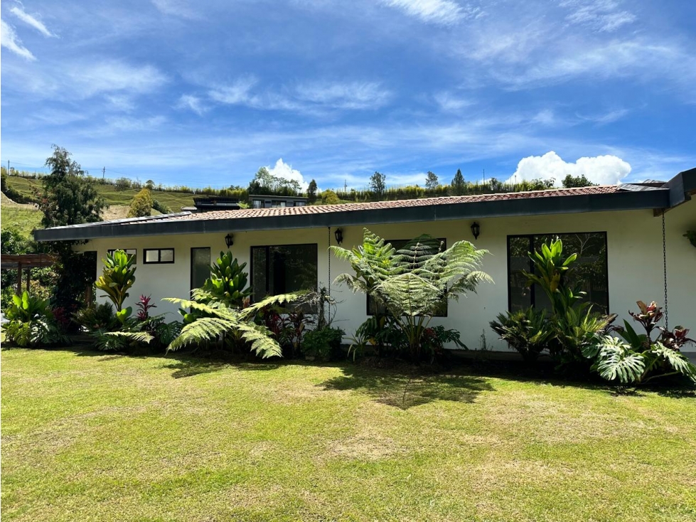 Casa en parcelación para venta en Guarne