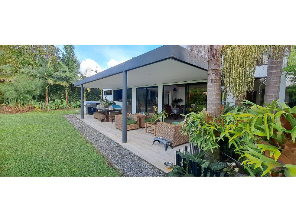 Casa Campestre en Parcelación para Venta en Rionegro- Rural