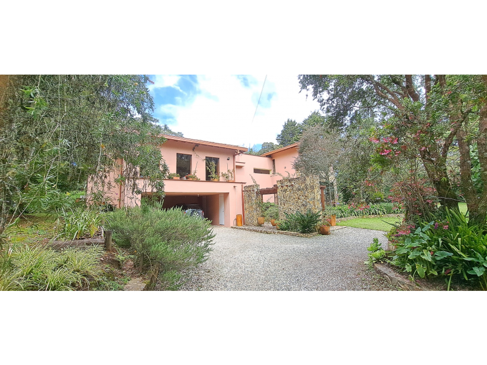 Finca Independiente para venta, Santa Elena, Medellin