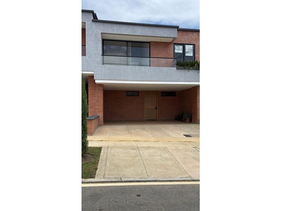 Casa en urbanización para venta en San Antonio de Pereira