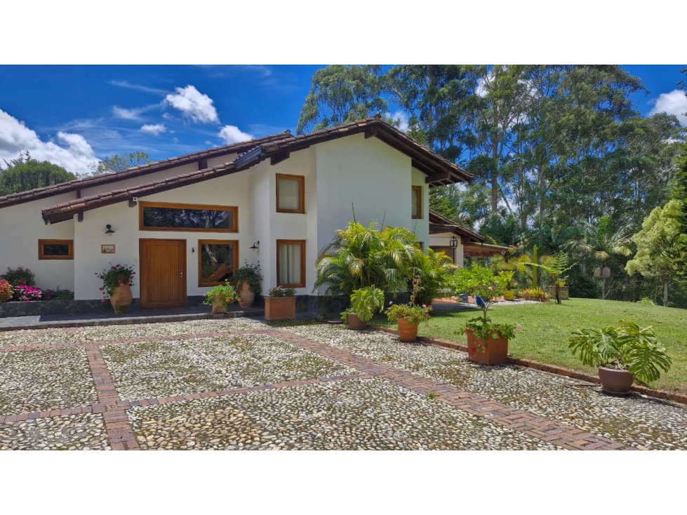 Casa Campestre en parcelación para venta en Rionegro