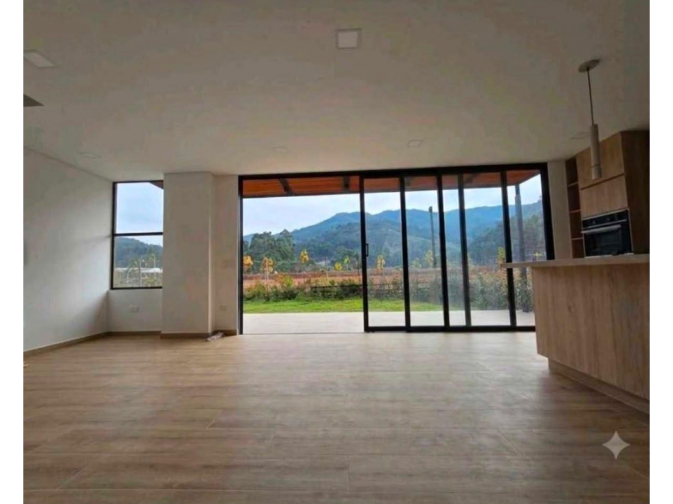 Casa para venta en urbanización cerrada en el Retiro — foto 4