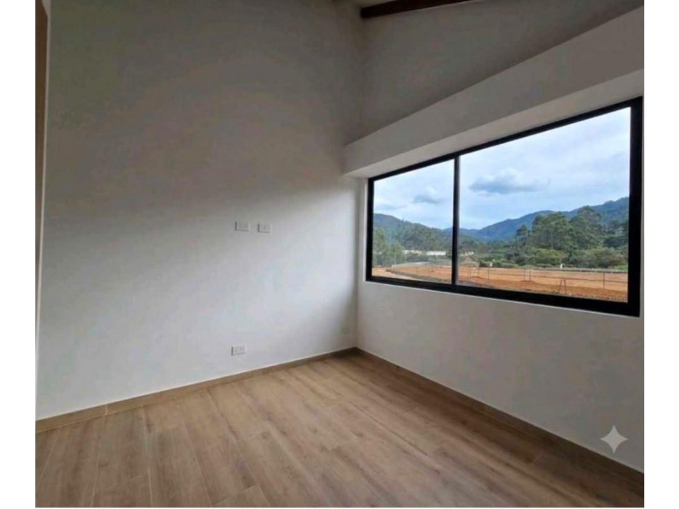 Casa para venta en urbanización cerrada en el Retiro — foto 6