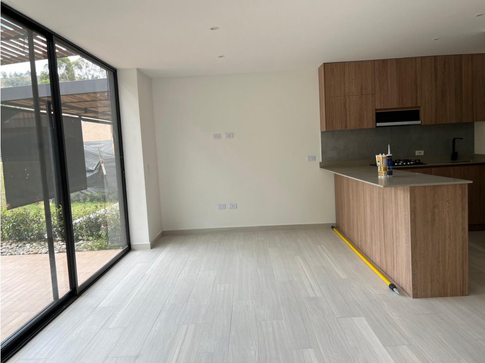 Casa en urbanización cerrada para venta en el Retiro — foto 3