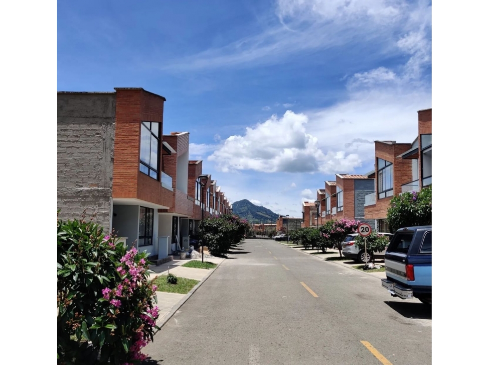 Lote en urbanización cerrada para venta en La Ceja — foto 5