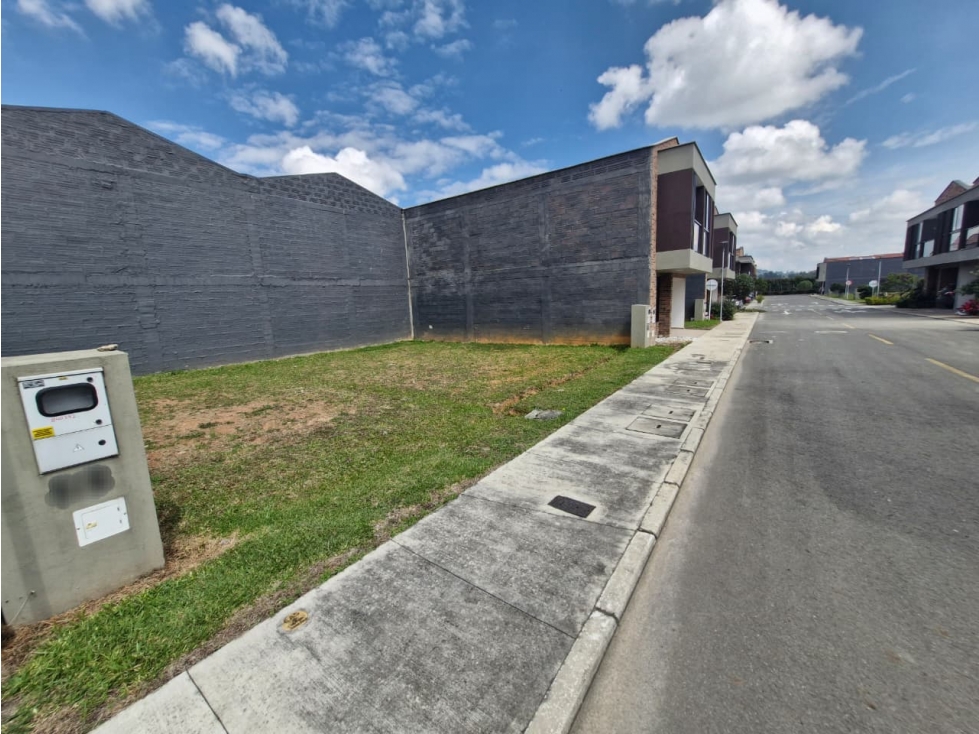 Lote en urbanización para venta en La Ceja — foto 3