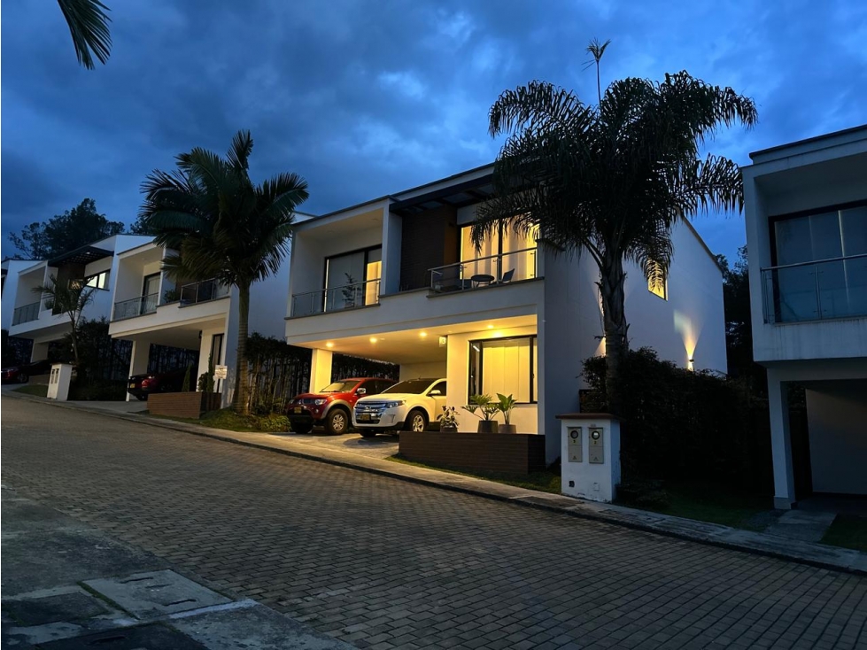 Casa en urbanización cerrada para venta en el retiro — foto 2