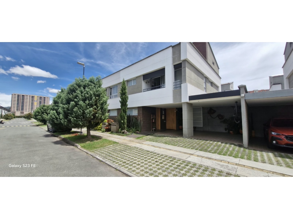 Casa par venta en parcelación en Rionegro
